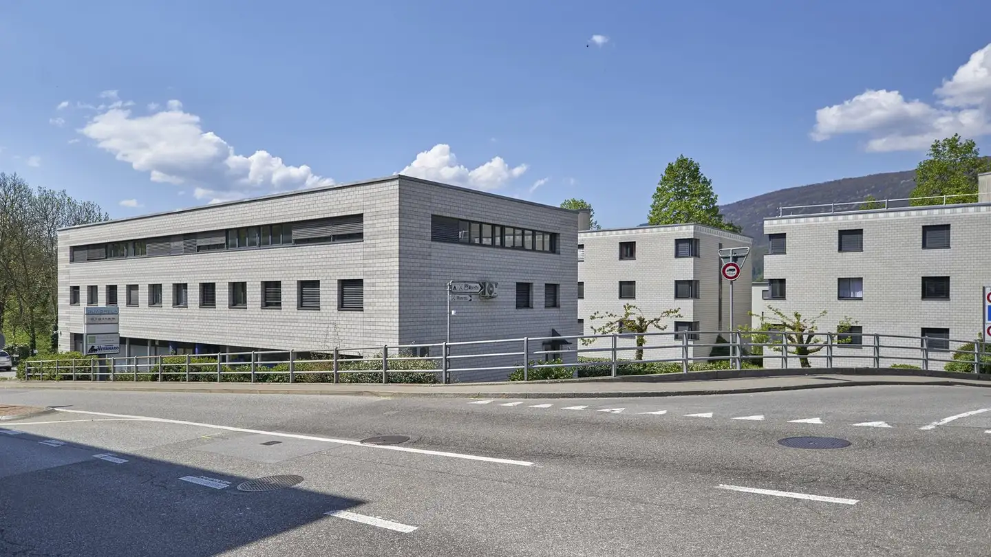 Commercial for rent - Cantonale 3, 6944 Cureglia