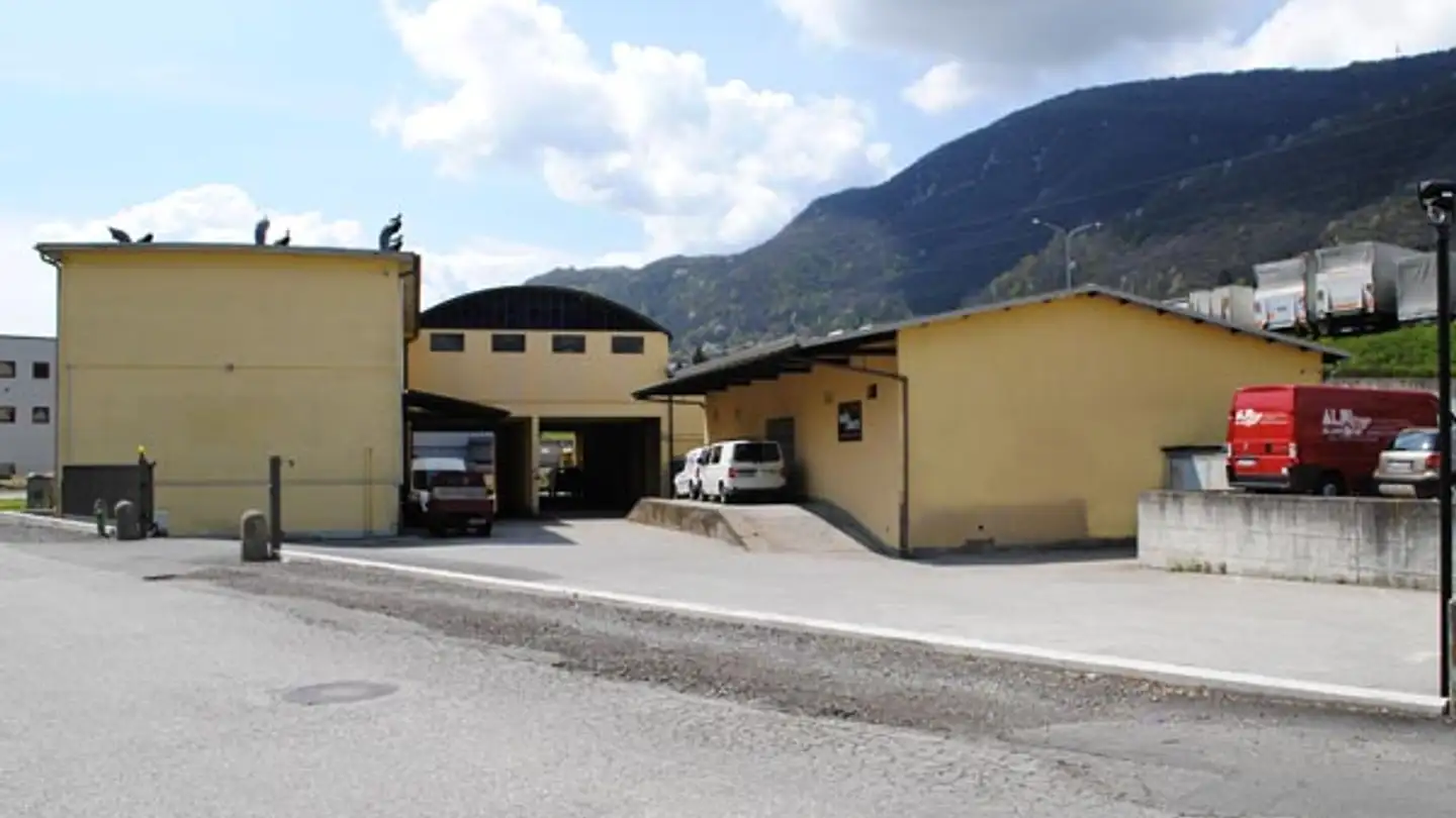 Storage space for rent - Via D'argine 7, 6930 Bedano