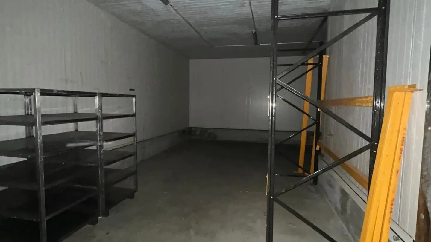 Gewerbe mieten - Badenerstrasse 4, 8104 Weiningen ZH - Foto 3