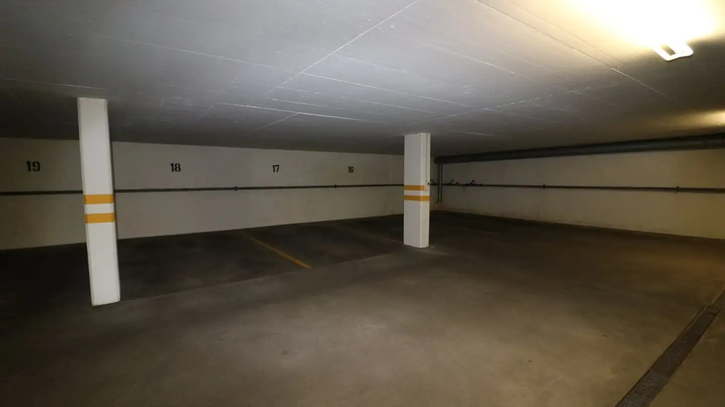 Garage individuel à louer - Fuhrenstrasse 5, 3098 Schliern b. Köniz