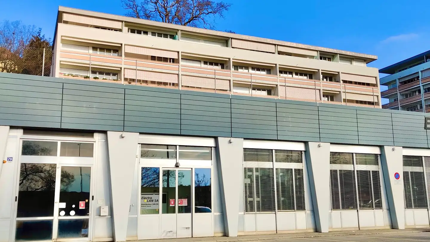 Covered parking space for rent - Rue De Lausanne 79, 1020 Renens VD