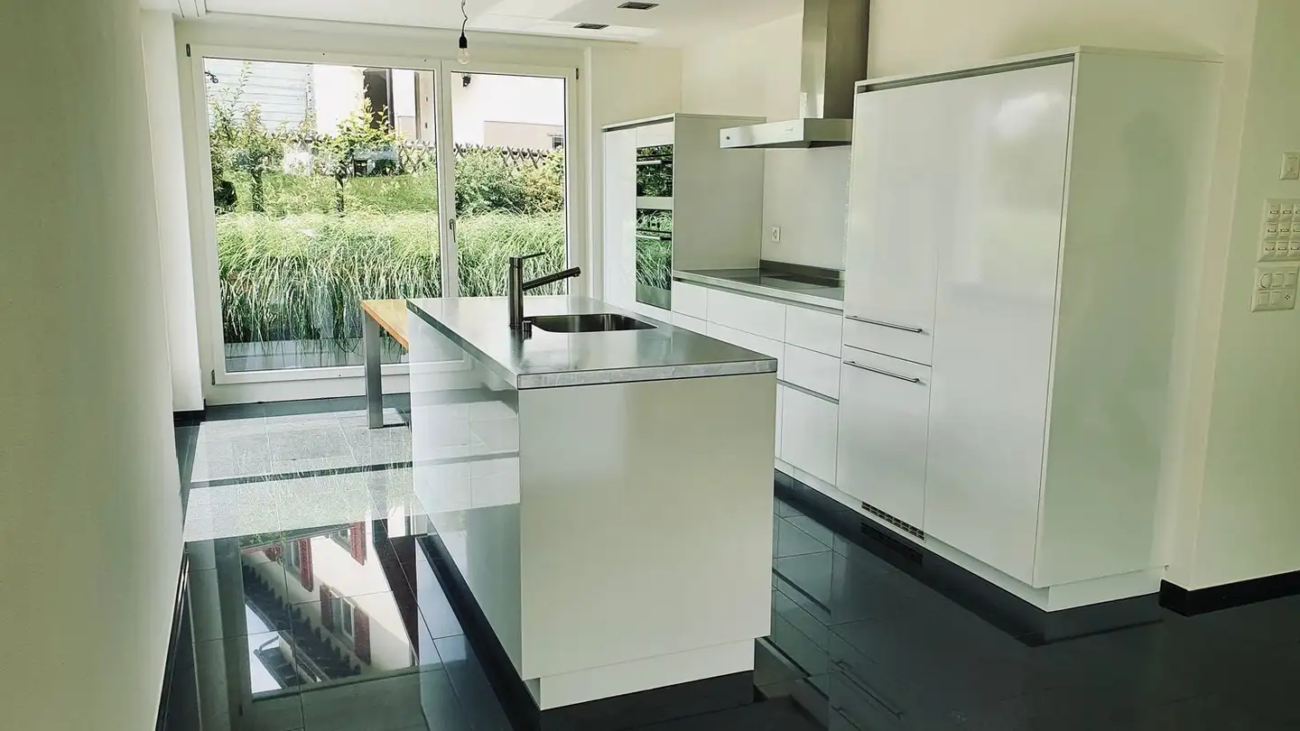 Appartement à louer - Chällenstrasse 11, 8852 Altendorf