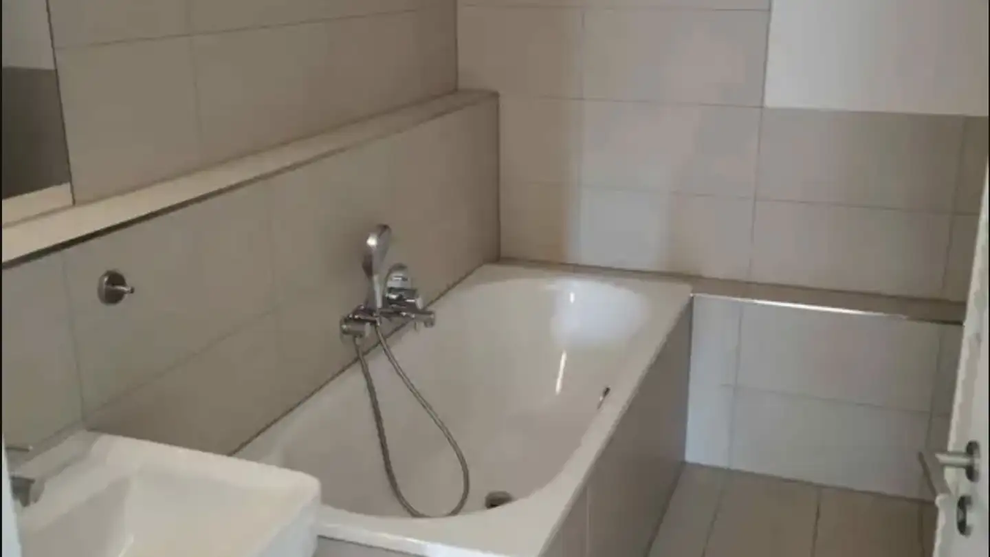 Apartment for rent - 8047 Zürich - Photo 4