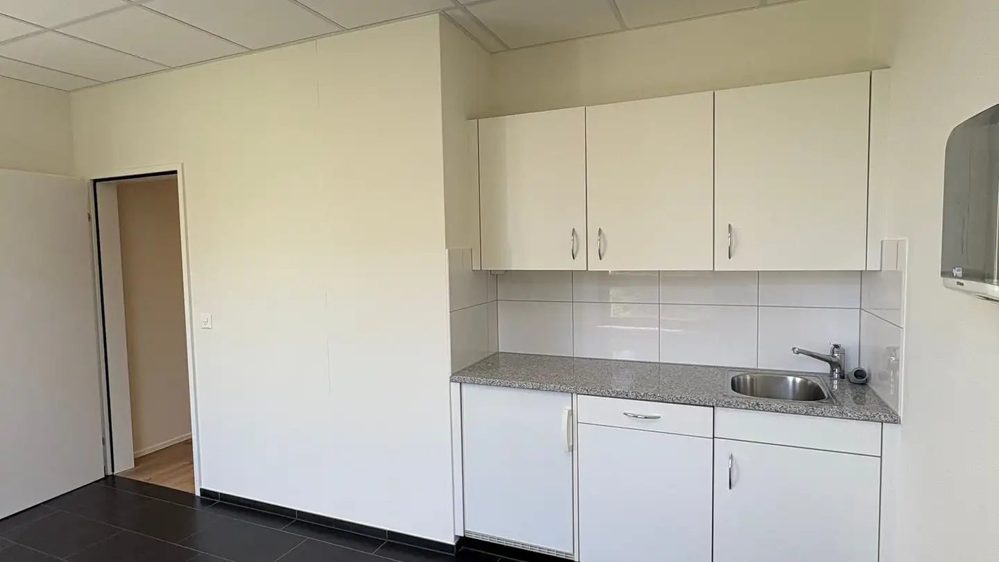 Spazio ufficio in affitto - Zugerstrasse 76b, 6340 Baar - Photo 3