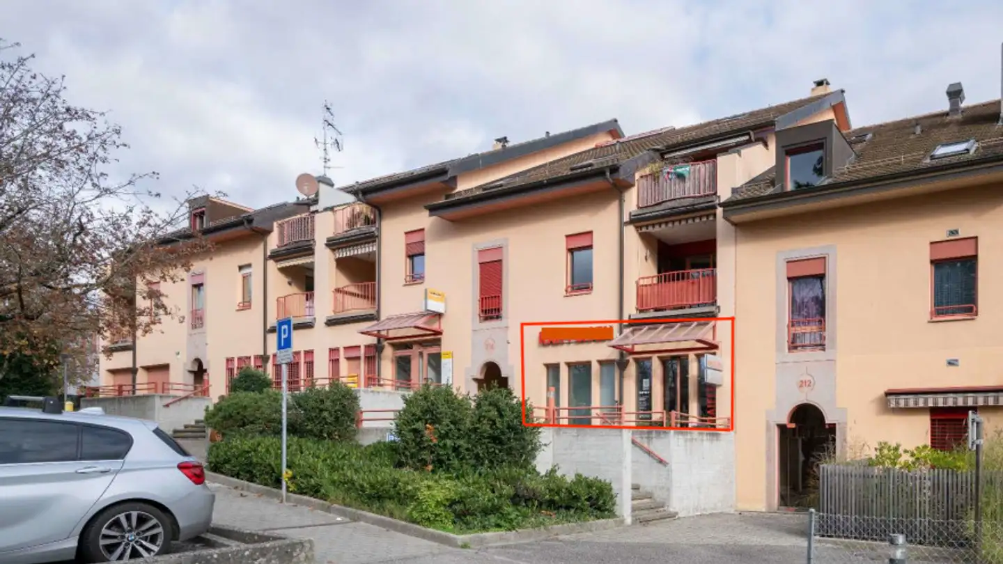 Magasin à louer - Route D' Aire-La-Ville 214, 1242 Satigny