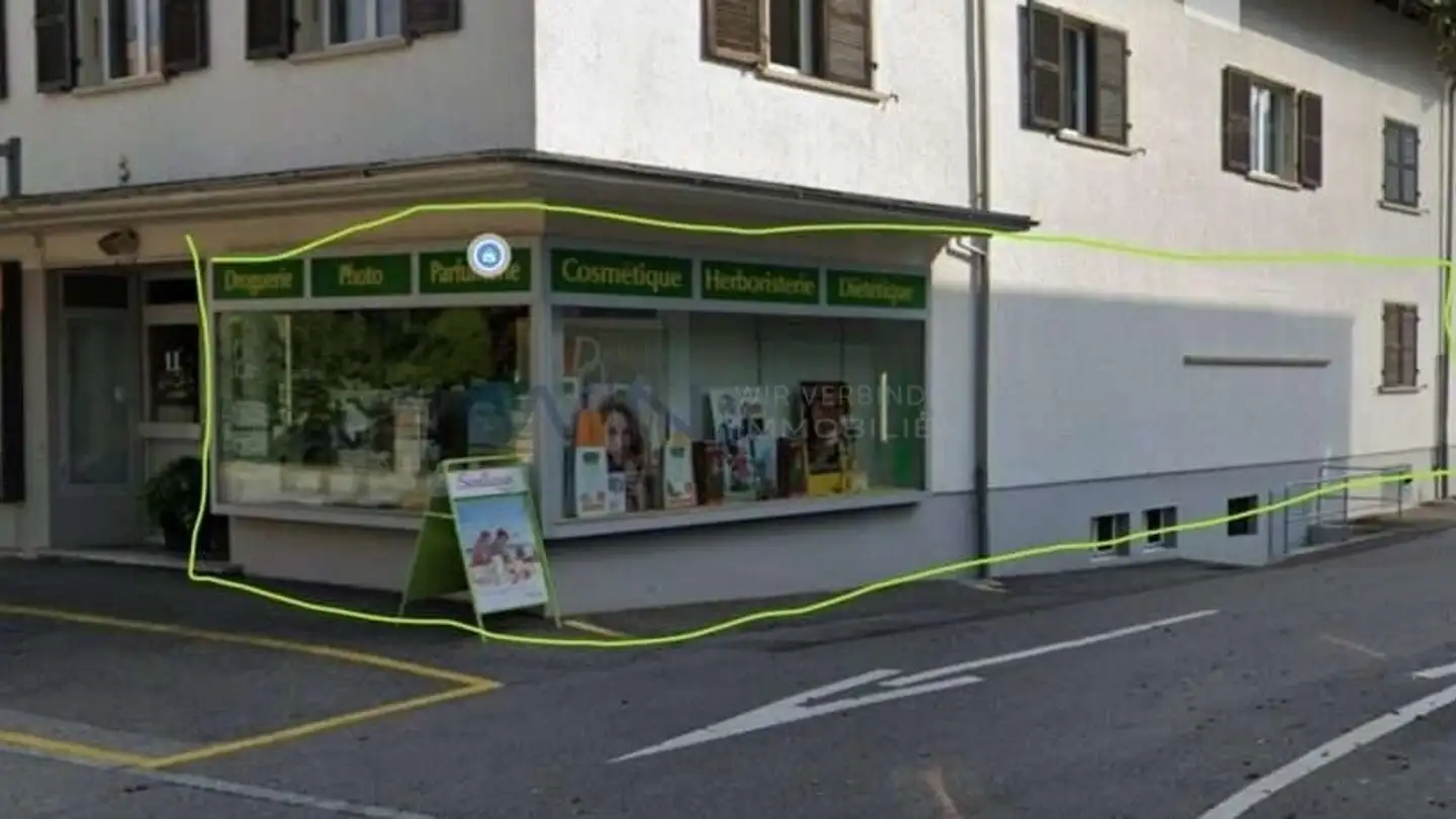 Magasin à louer - 2735 Malleray