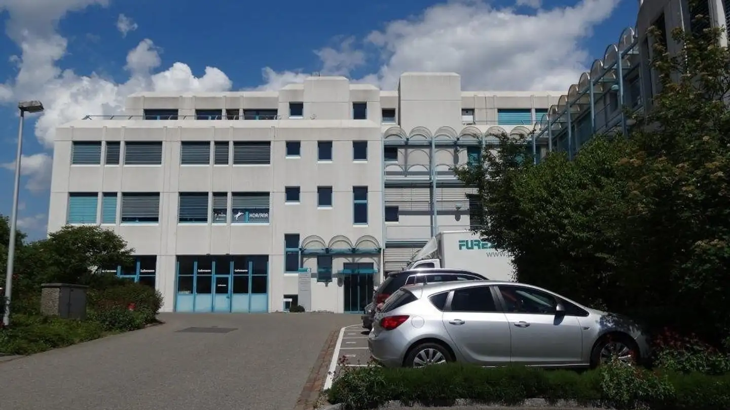 Parkplatz im Freien mieten - Allmendstrasse 6, 8320 Fehraltorf