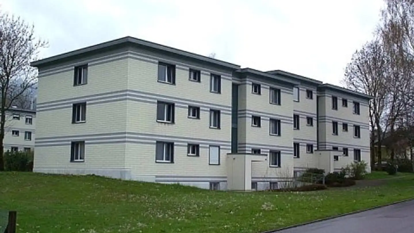 Parcheggio esterno in affitto - Bachtelweg 26, 8132 Egg b. Zürich