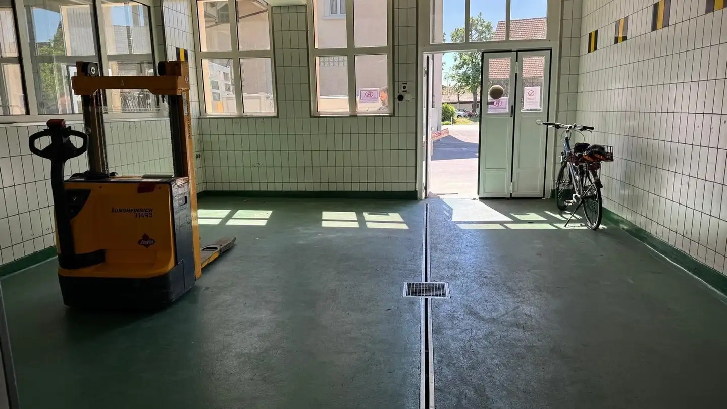 Gewerbe mieten - Badenerstrasse 4, 8104 Weiningen ZH - Foto 4