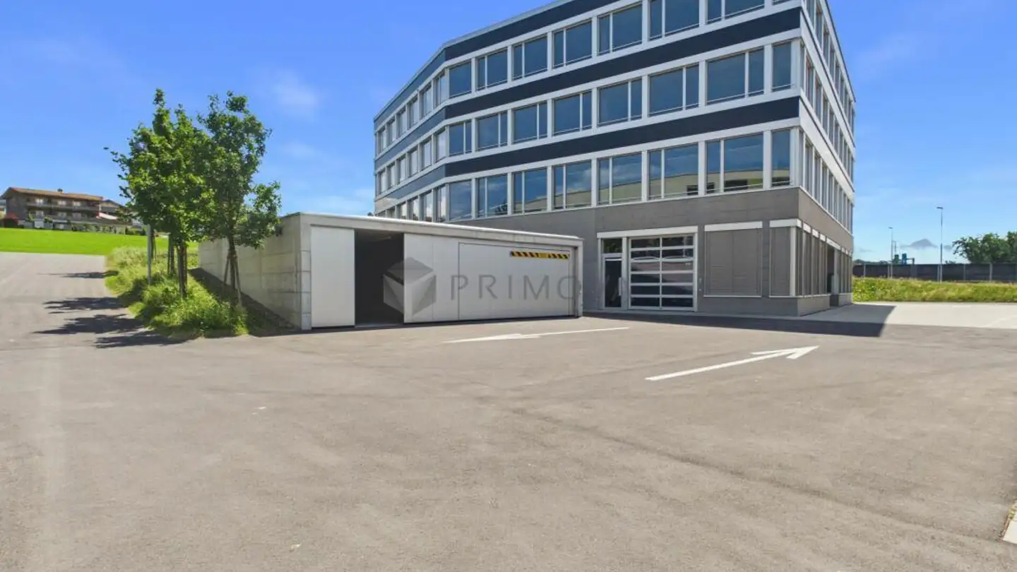 Commercial à vendre - 6033 Buchrain