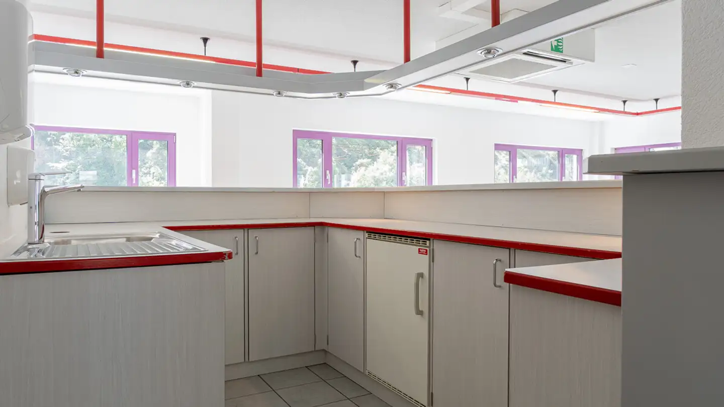 Spazio ufficio in vendita - Kantonsstrasse 41c, 3930 Visp - Photo 4