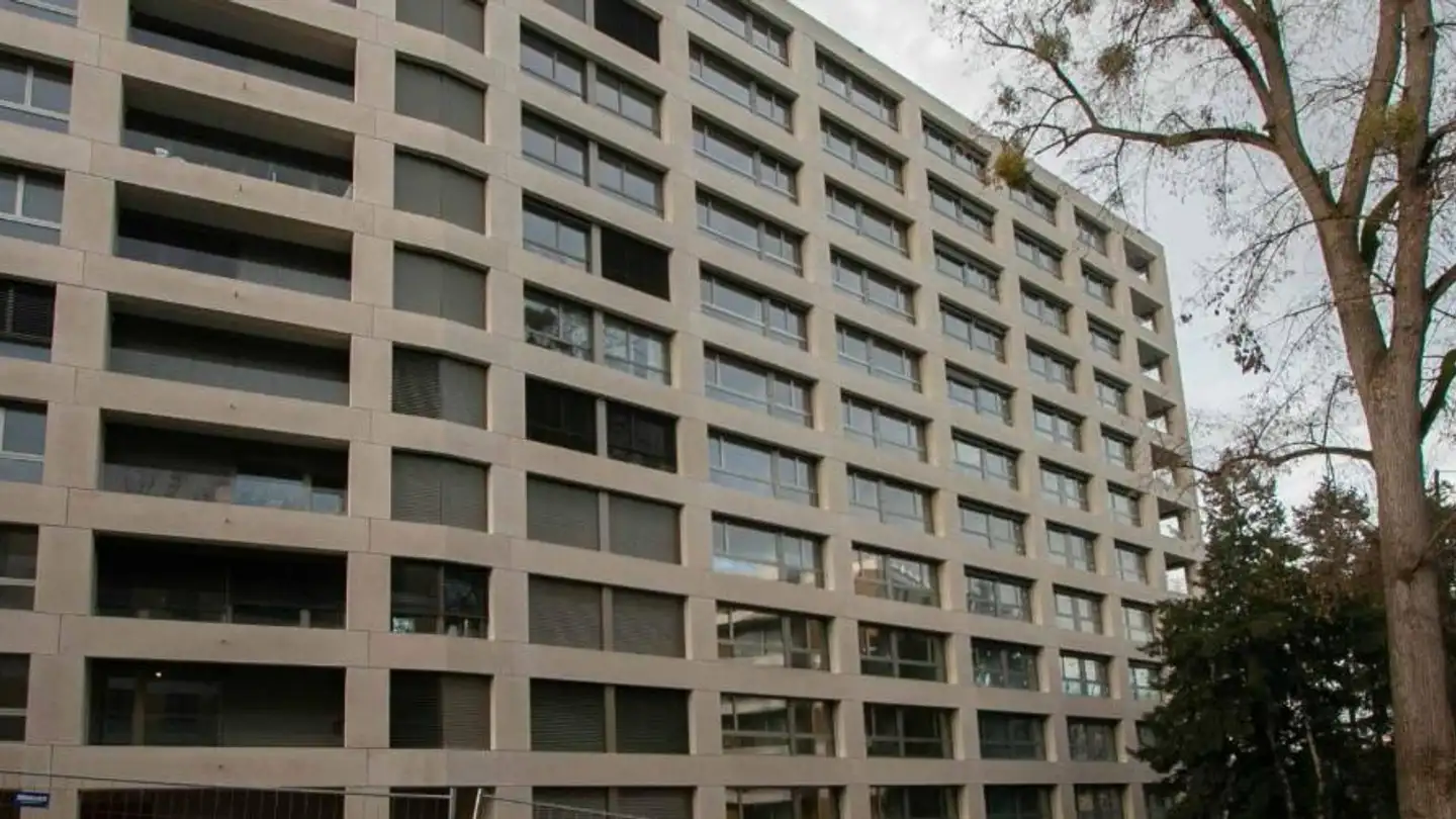 Place de parking intérieure pour moto à louer - Chemin Ella-Maillart 17, 1208 Genève