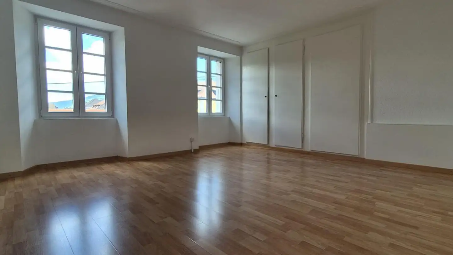 Wohnung mieten - Place Du Marché, 2610 St-Imier - Foto 2