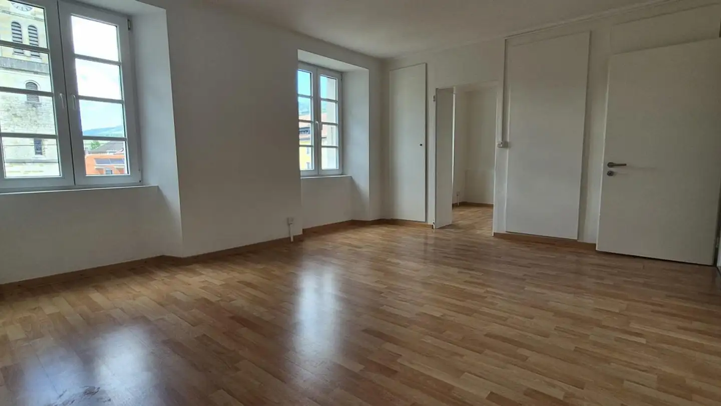 Wohnung mieten - Place Du Marché, 2610 St-Imier - Foto 3