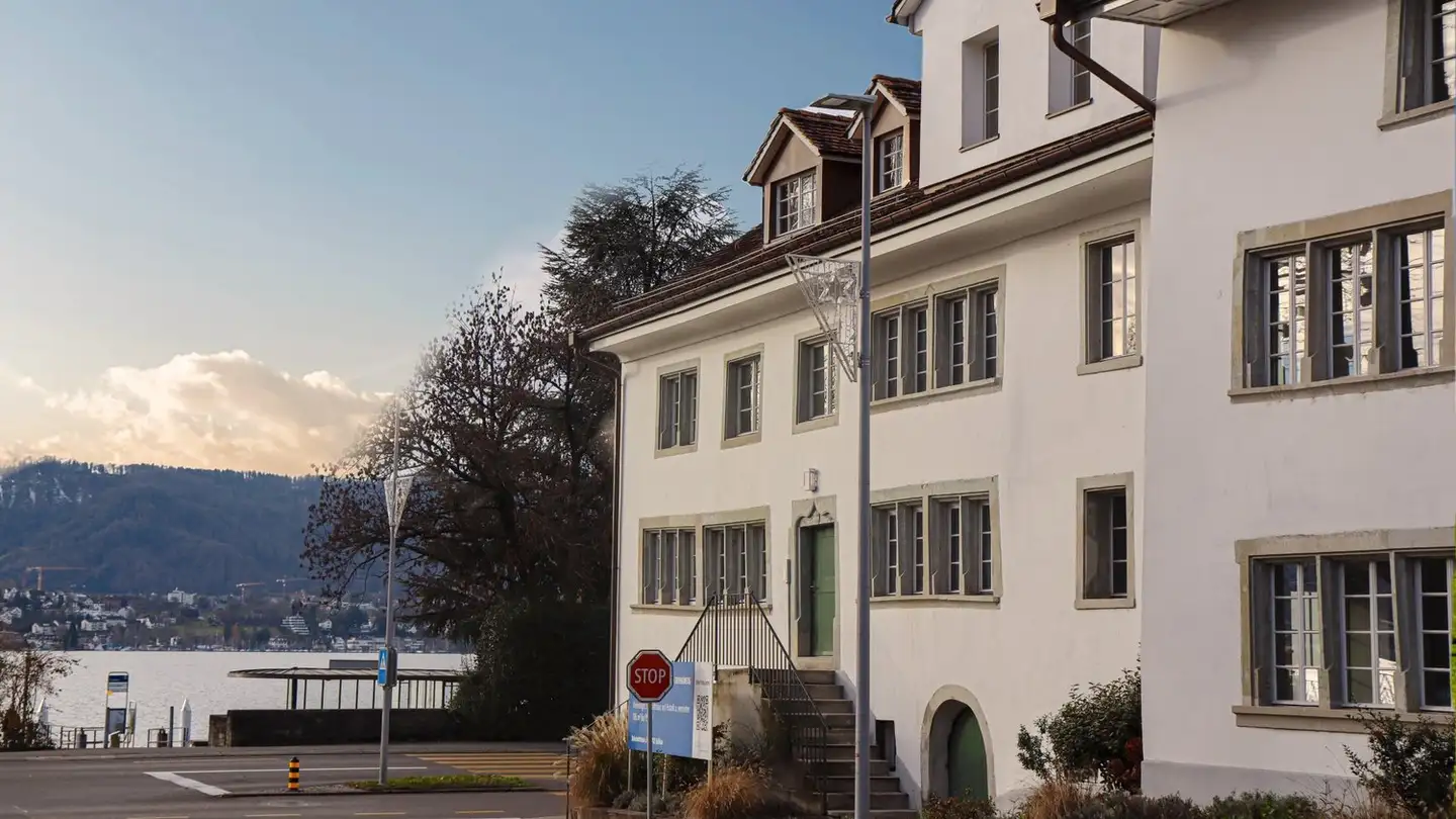 Office space for rent - Bahnhofstrasse 3, 8702 Zollikon