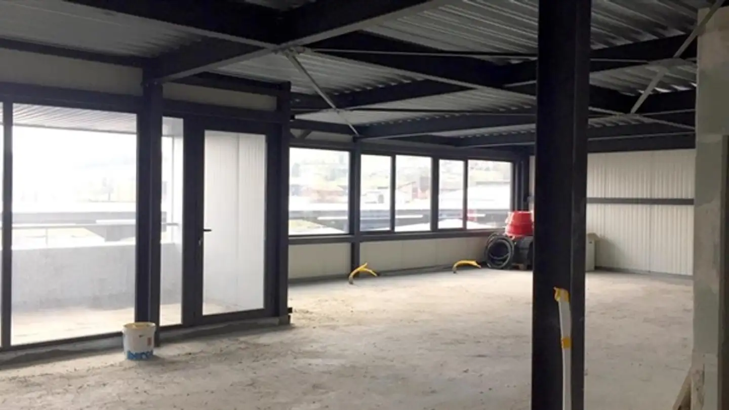 Wohnung mieten - Zone Industrielle Des Taborneires, 1350 Orbe - Foto 2