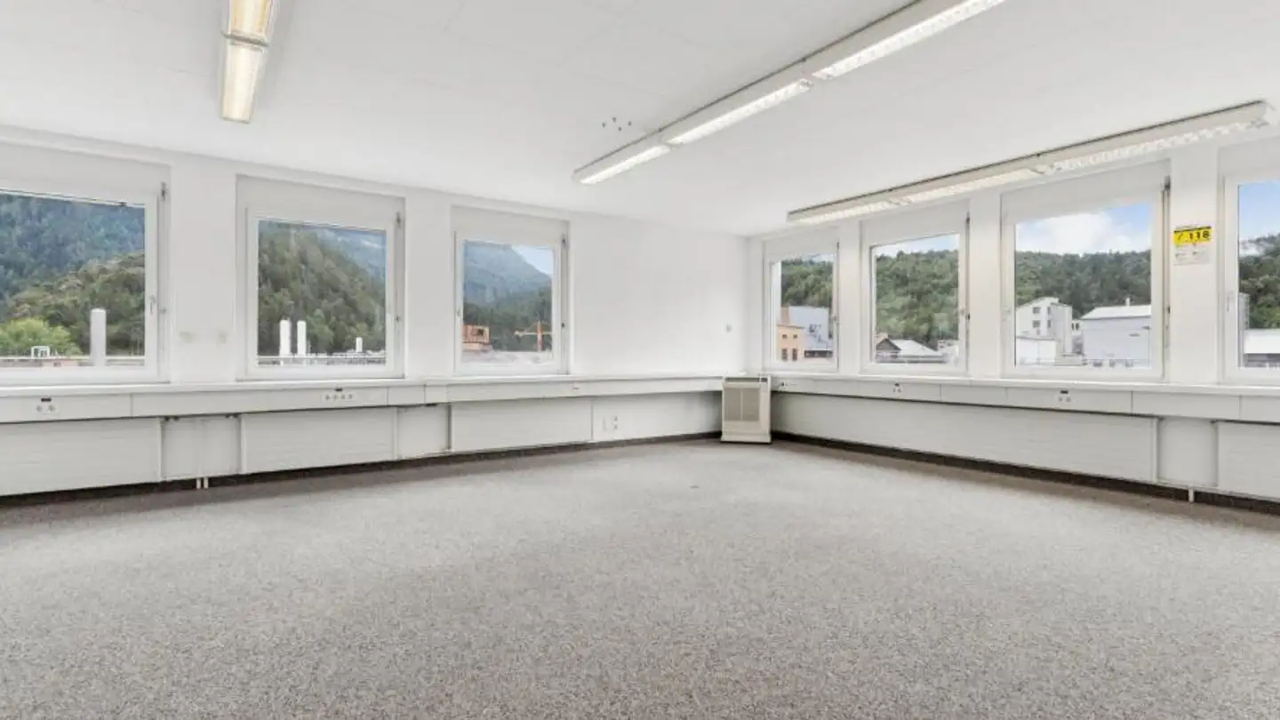 Bureau à louer - Via Innovativa 1, 7013 Domat/Ems - Photo 2