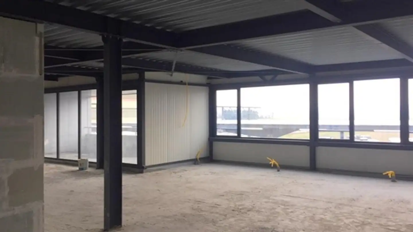 Wohnung mieten - Zone Industrielle Des Taborneires, 1350 Orbe - Foto 3