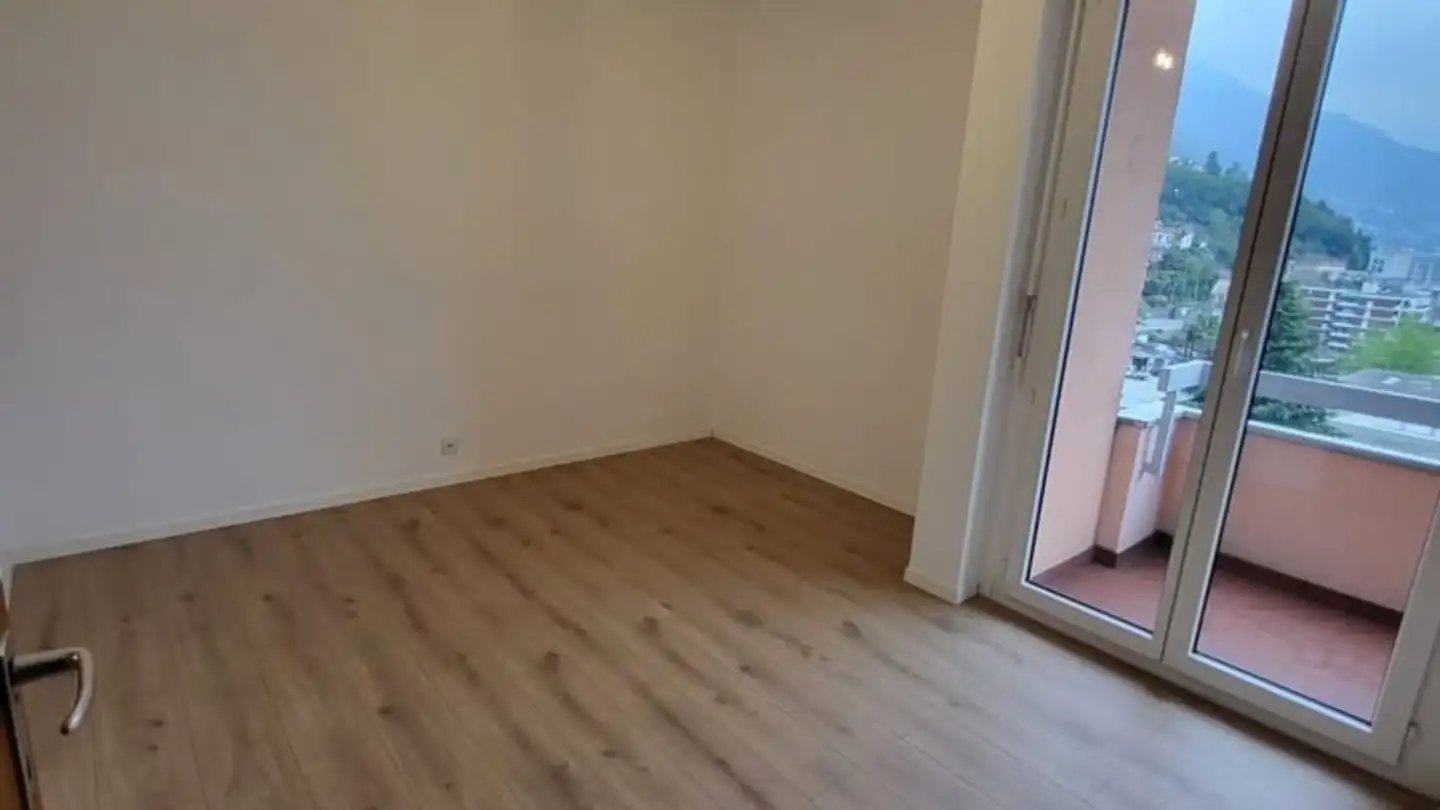 Apartment for rent - 6600 Locarno - Photo 2