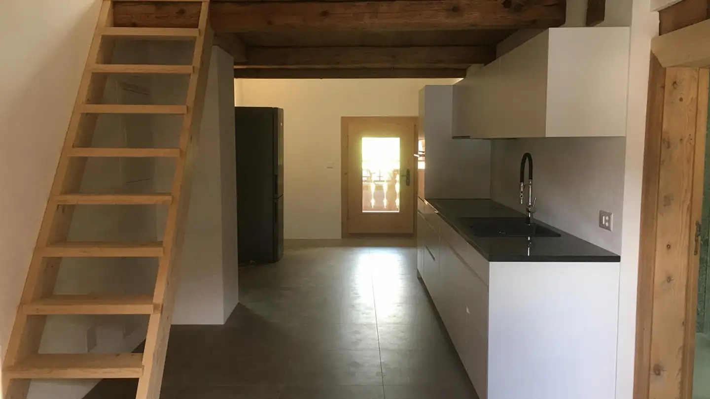 Attique à louer - Dorfstrasse 17, 7233 Jenaz - Photo 2