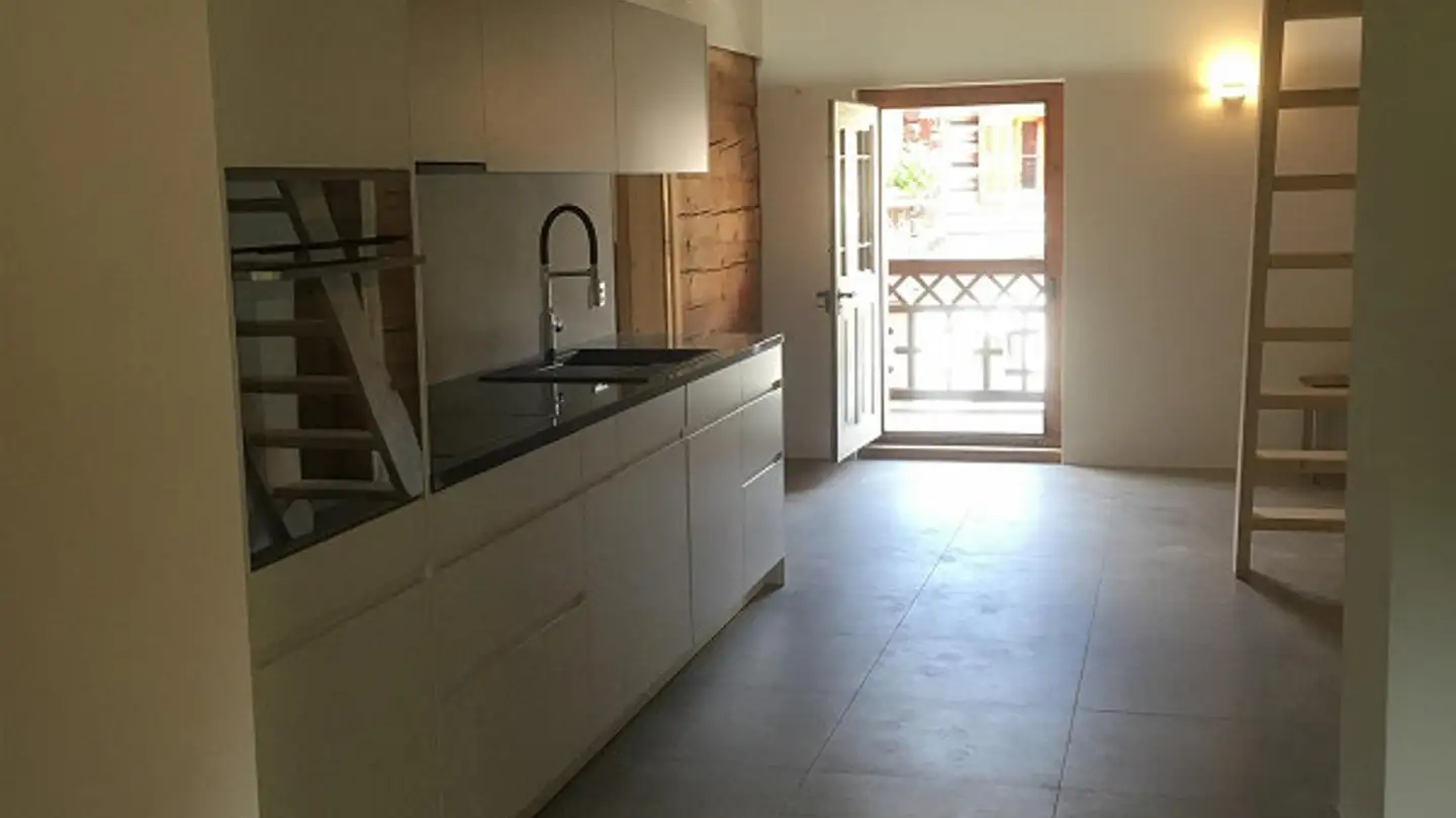 Attique à louer - Dorfstrasse 17, 7233 Jenaz - Photo 3