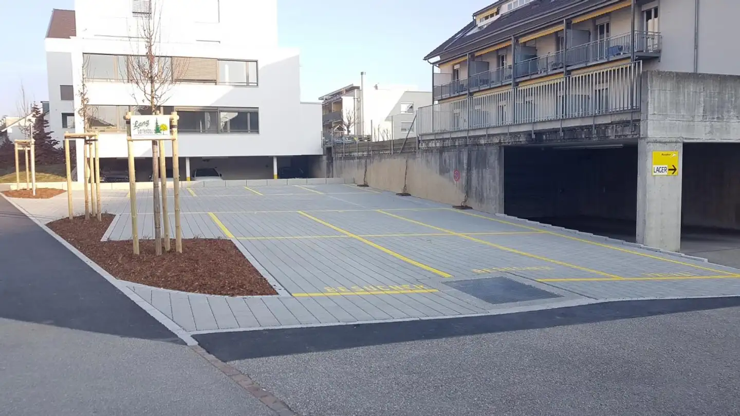 Parkplatz im Freien mieten - Grünauhof 1, 5737 Menziken