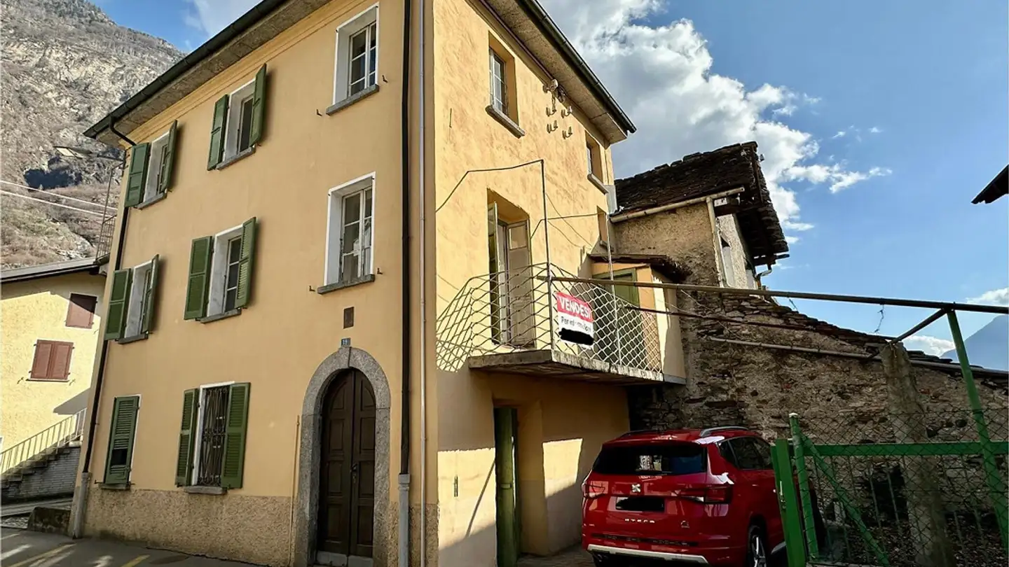 Einfamilienhaus kaufen - 6710 Biasca