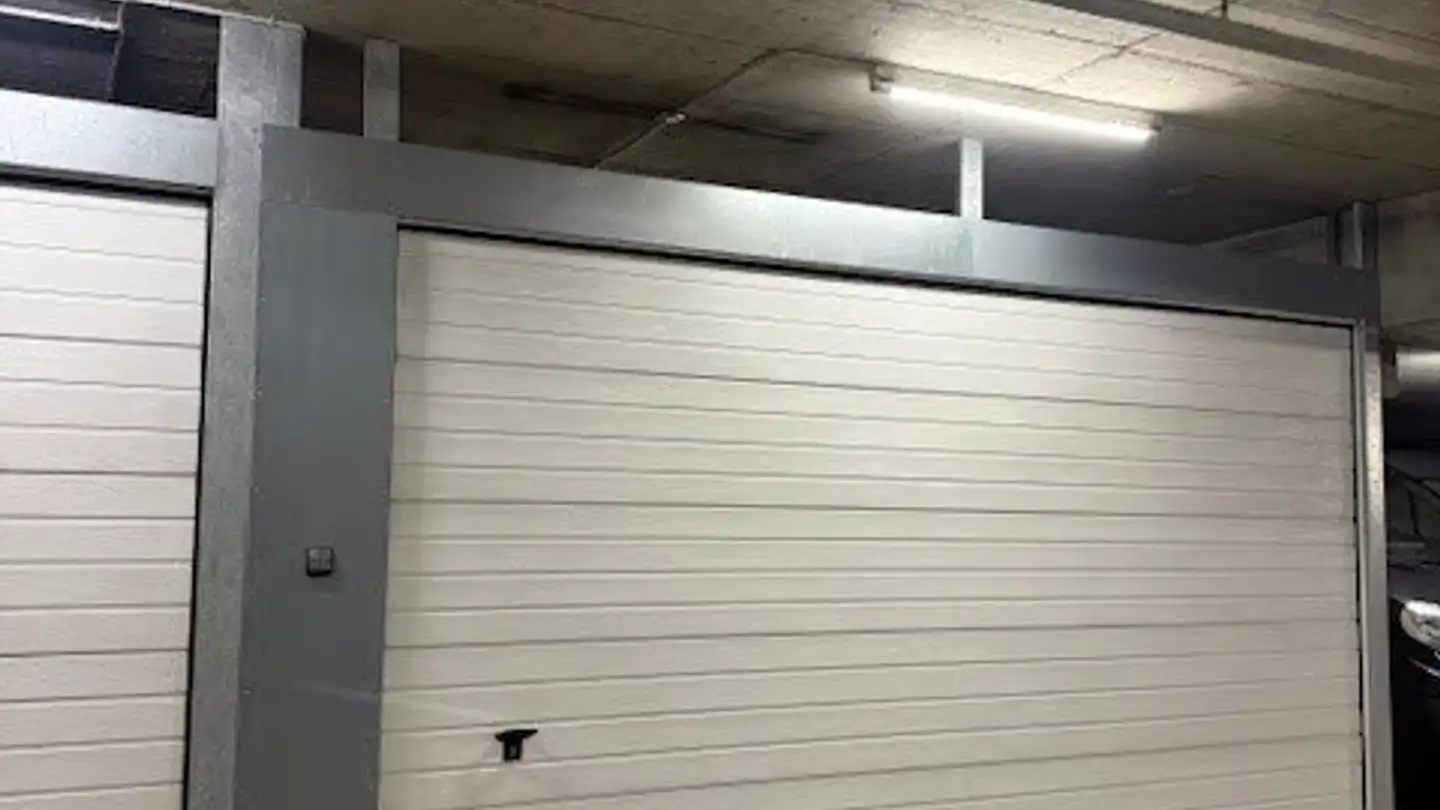 Garage double à louer - Geerenweg 11, 8303 Bassersdorf