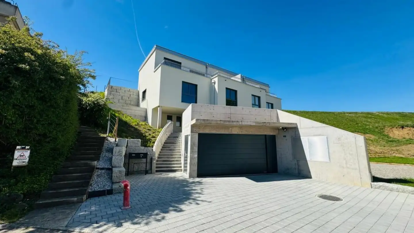 Casa bifamiliare in vendita - Gartenstrasse 4, 4242 Laufen