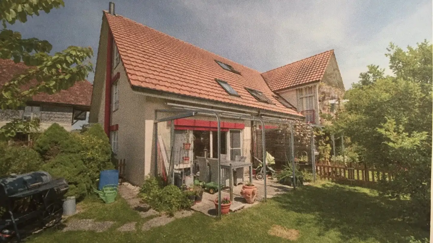 Row house for rent - Hauptstrasse 84, 3255 Rapperswil BE