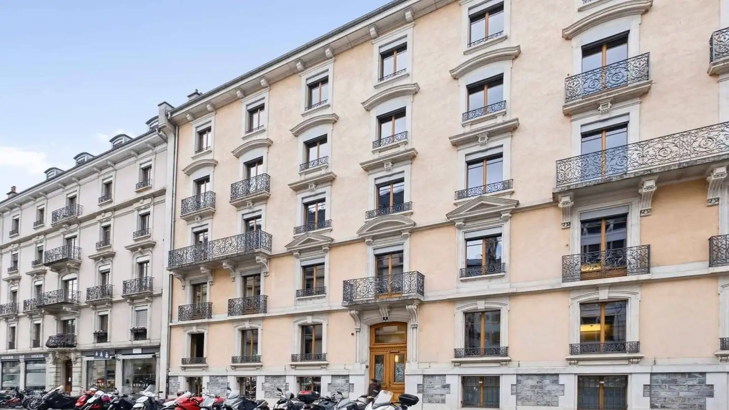 Commercial for rent - Rue De L' Arquebuse 8, 1204 Genève
