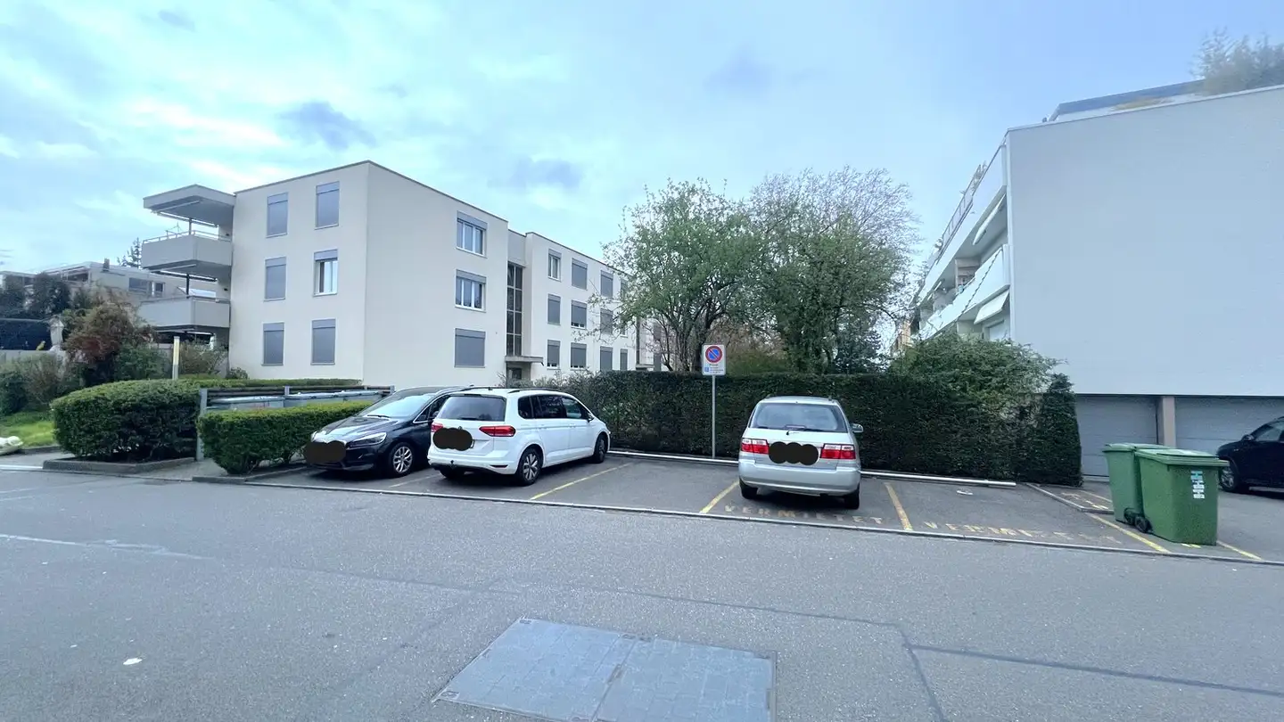 Place de parking extérieure à louer - Kurzelängeweg 15, 4123 Allschwil