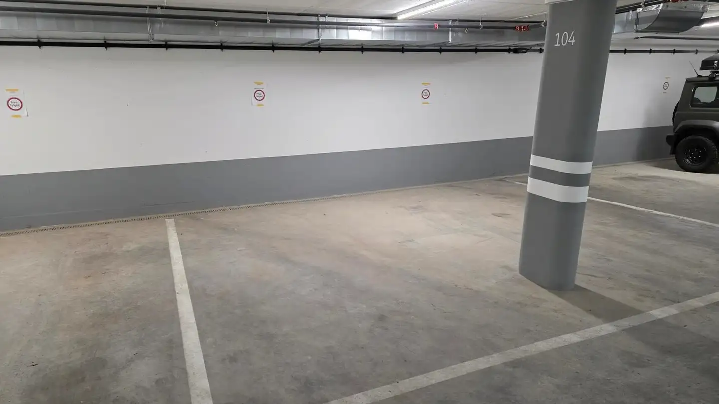 Parcheggio sotterraneo in affitto - Asylstrasse, 8750 Glarus - Foto 3