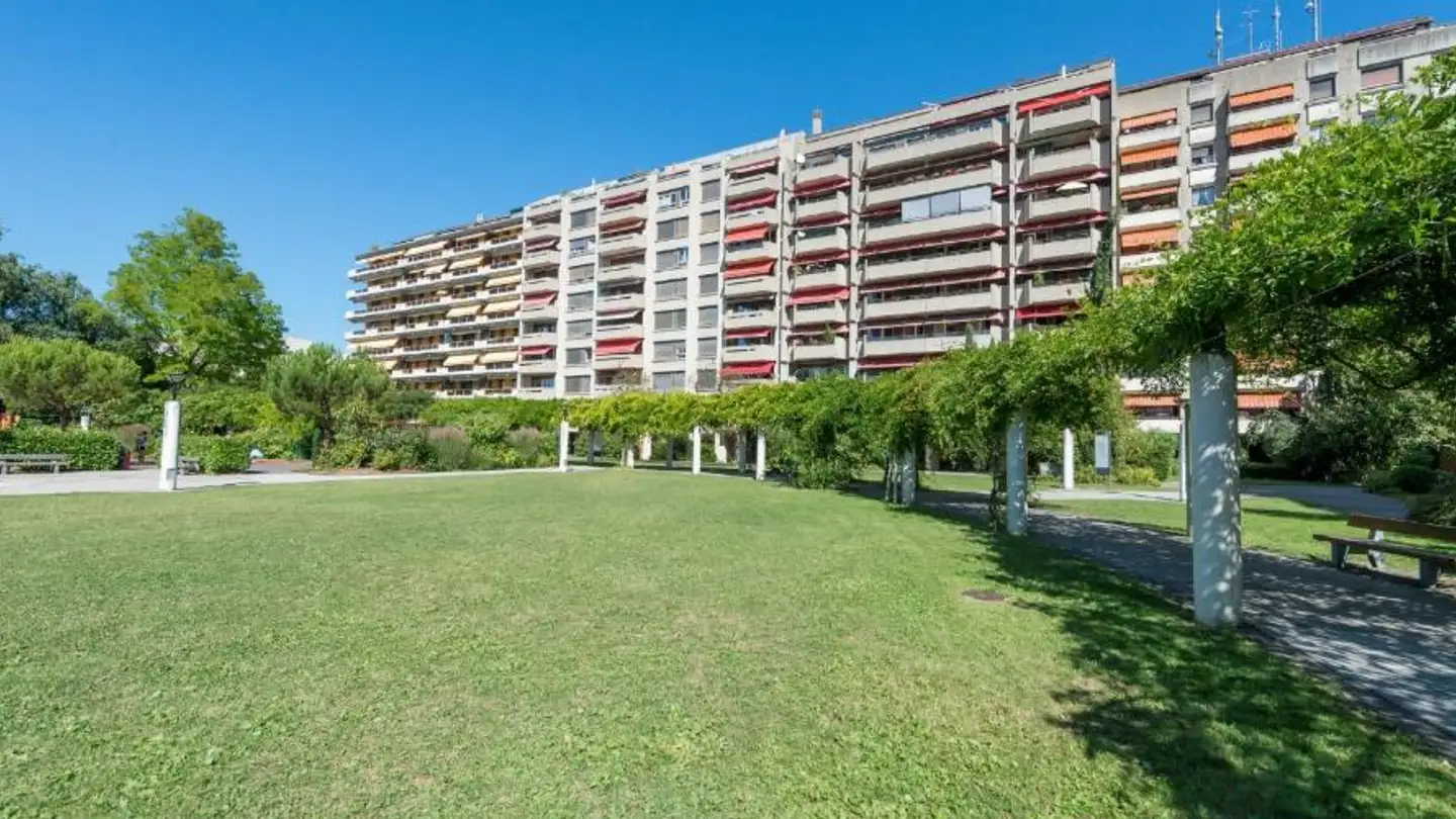 Underground parking space for rent - Avenue Eugène- Lance 48, 1212 Grand-Lancy