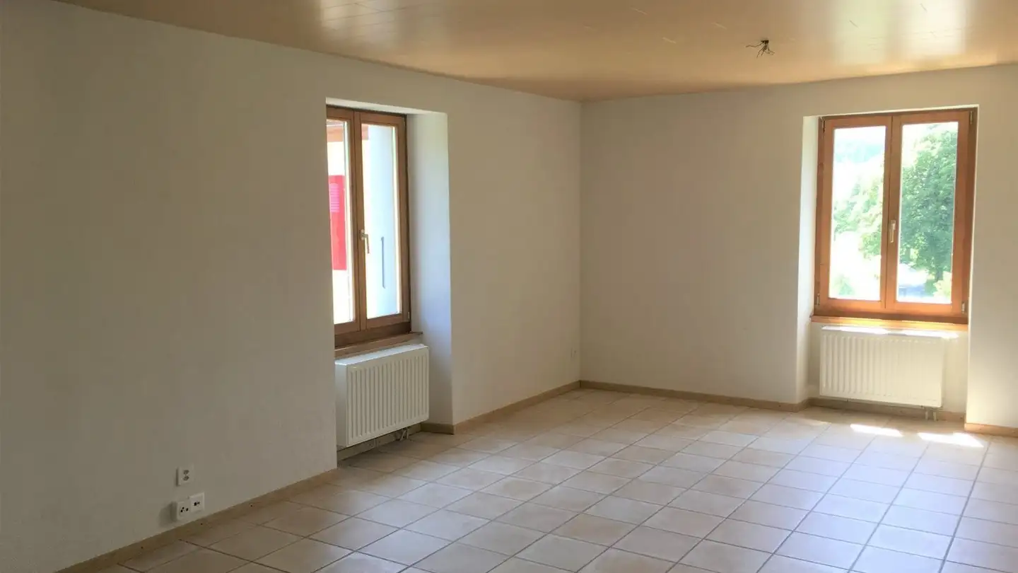 Appartement à louer - 2105 Travers - Photo 2