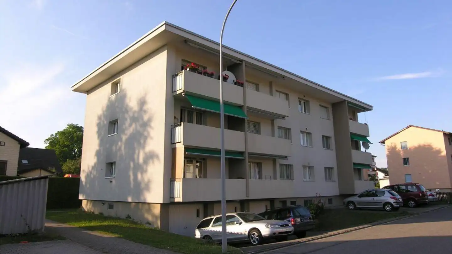 Single garage for rent - Neuweg 6, 5605 Dottikon