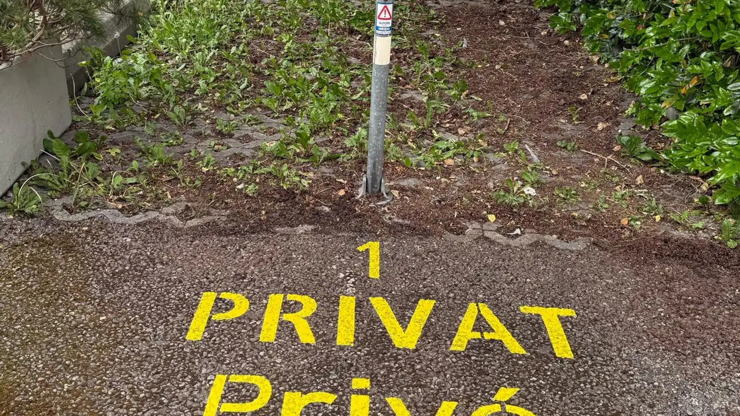 Outdoor parking space for rent - Rue Du Contrôle / Kontrollstrasse 17, 2503 Biel/Bienne - Photo 2