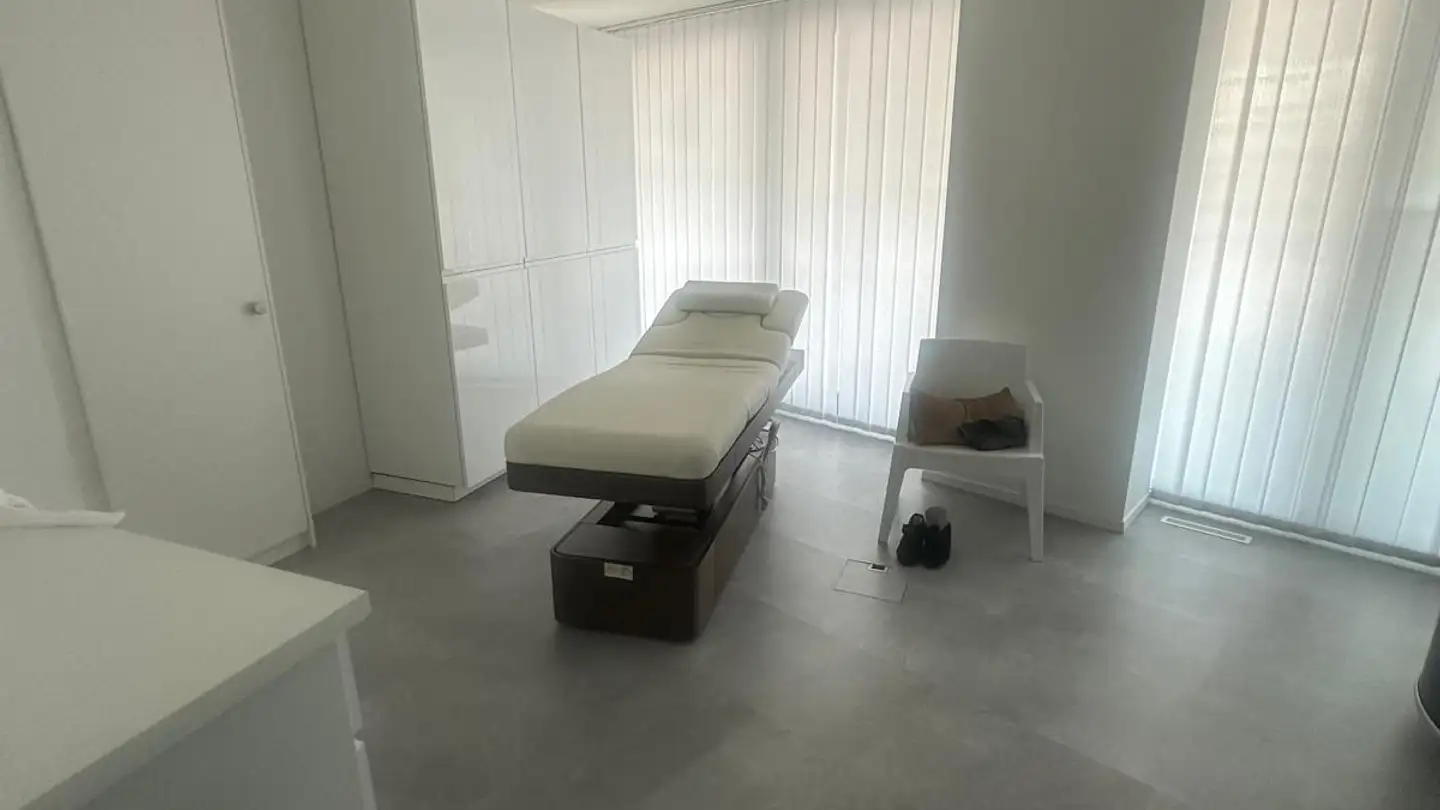 Shop for rent - 1222 Vésenaz