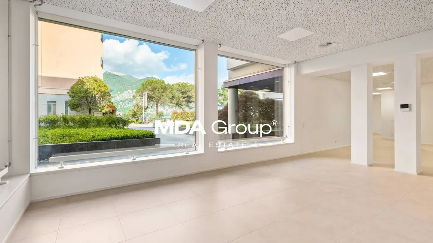 Geschäft mieten - Riva Paradiso, 6900 Paradiso