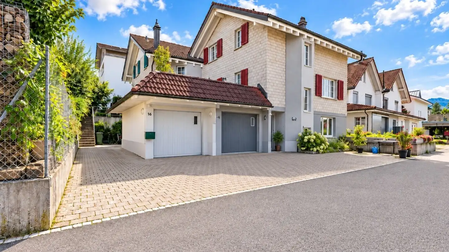 Single house for sale - Bitzihofstrasse, 8854 Siebnen