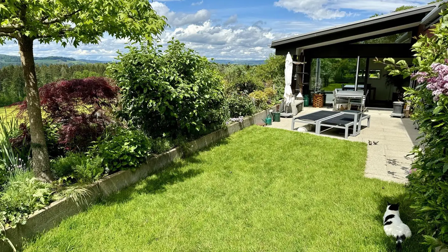 Villa for rent - Sonnhaldenstrasse 93, 6331 Hünenberg
