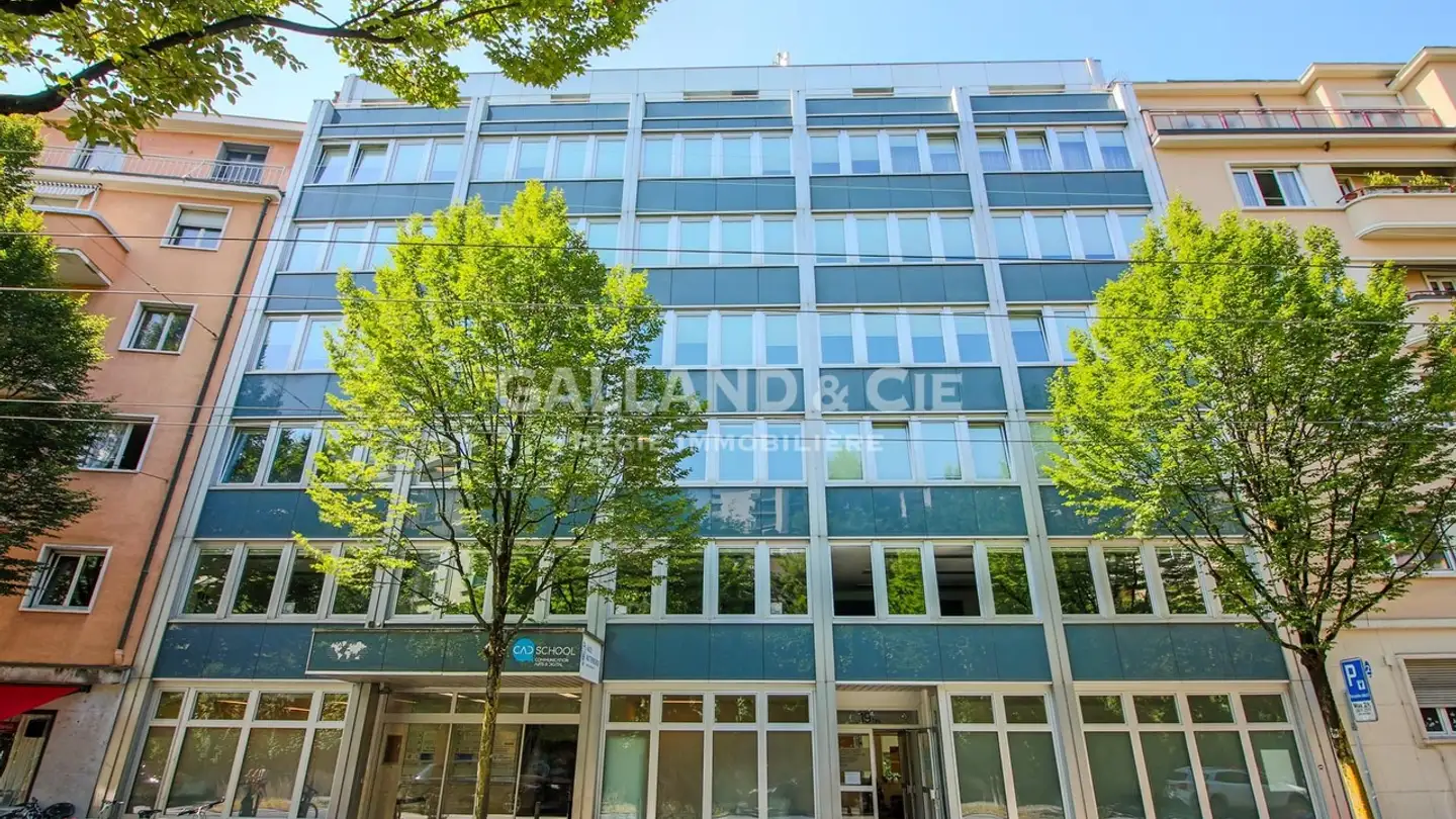 Place de parking couverte à louer - Avenue Alexandre-Vinet, 1004 Lausanne