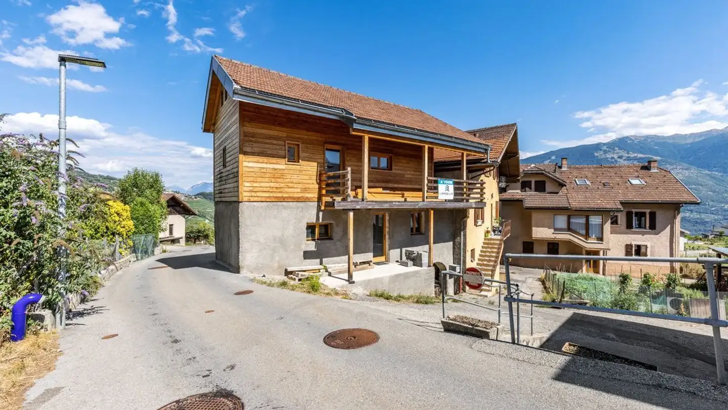 Cave house for sale - 1976 Erde