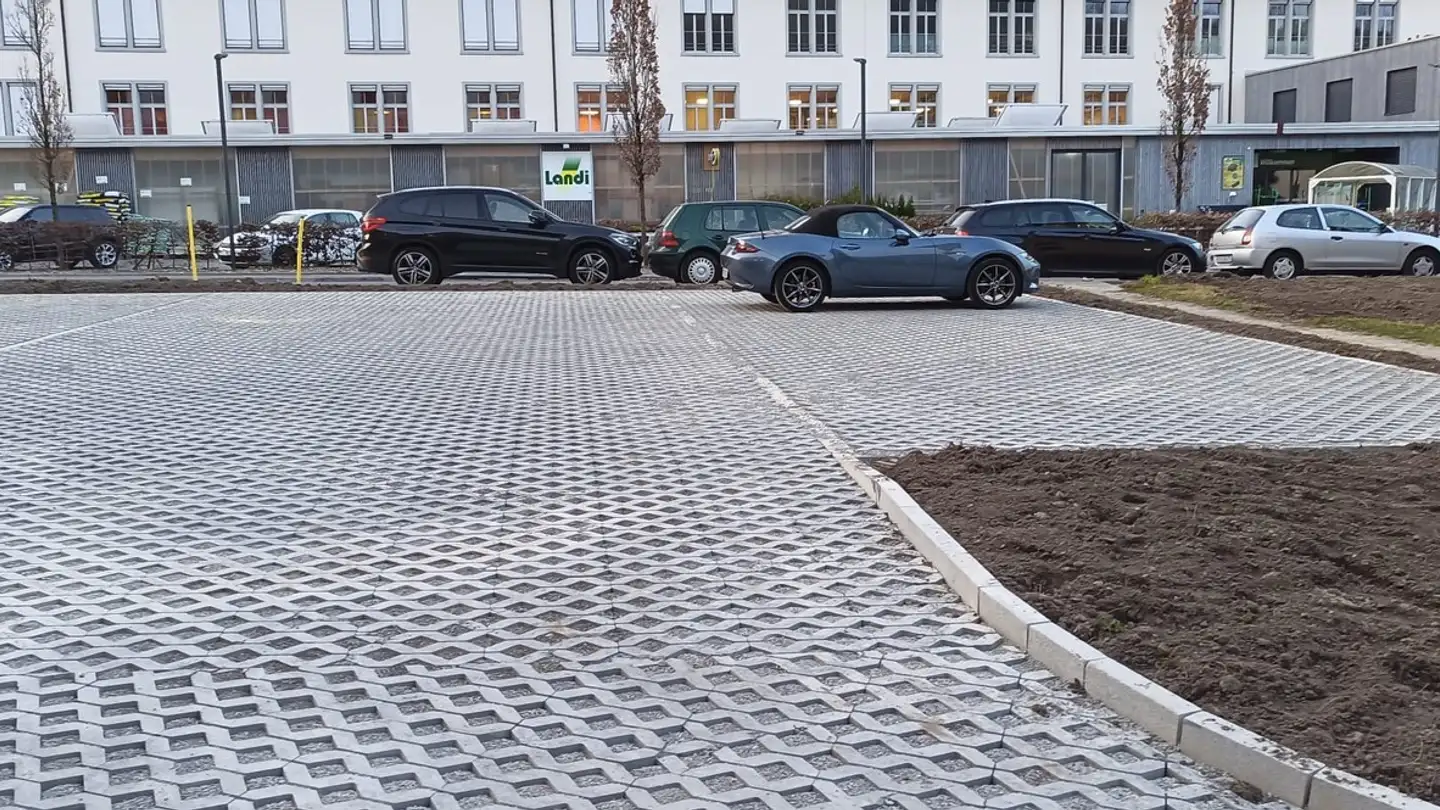 Parkplatz im Freien mieten - 8636 Wald ZH