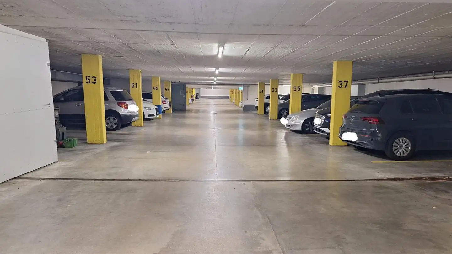 Underground parking space for rent - Brunnenwiesenstrasse 40, 8610 Uster