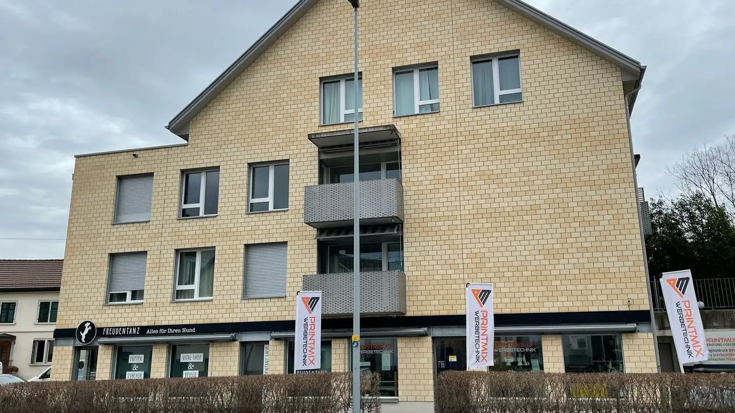 Dachgeschosswohnung mieten - Aathalstrasse 11, 8610 Uster