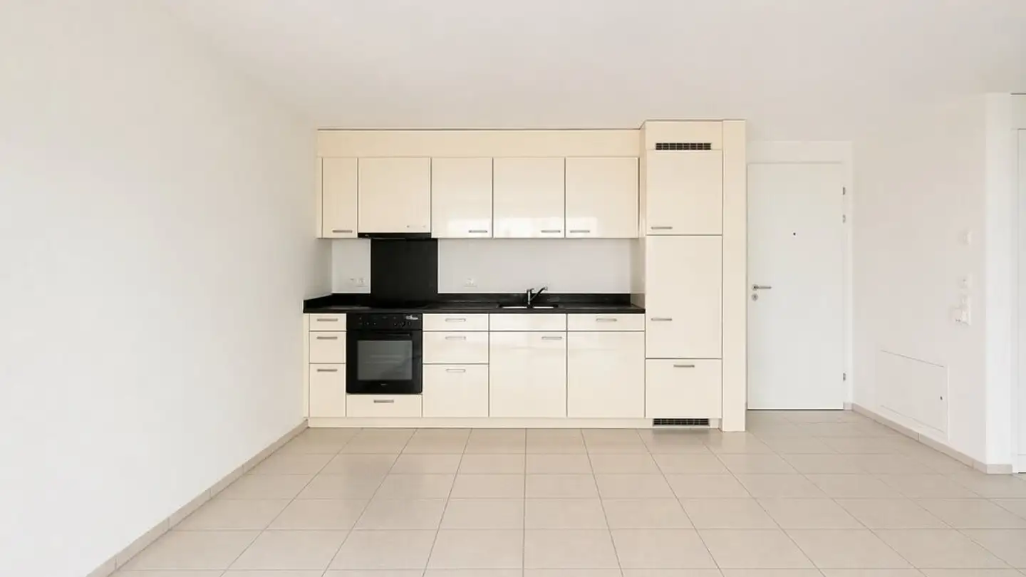 Wohnung mieten - Wingertstrasse 12, 7012 Felsberg - Foto 2
