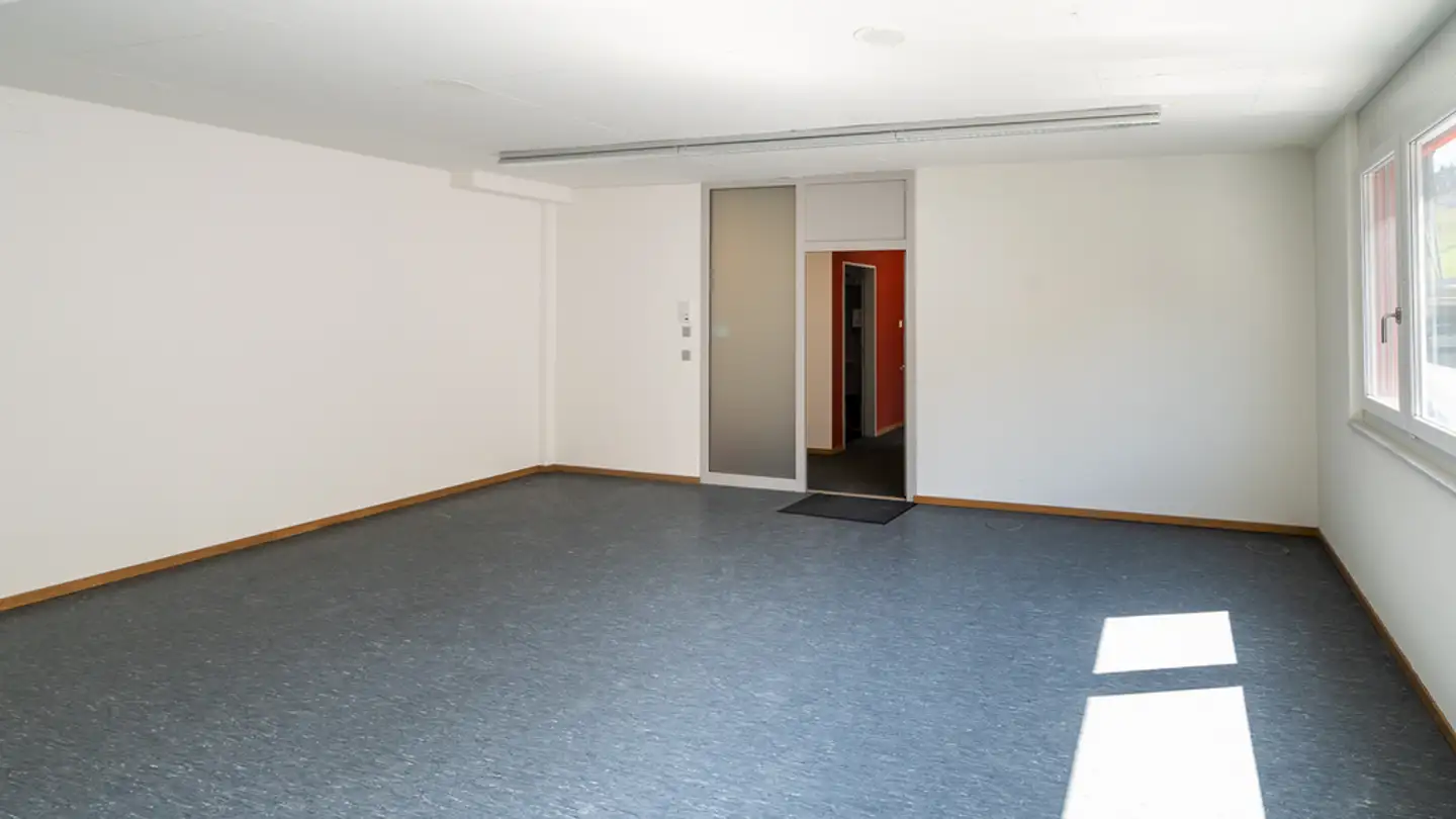 Commerciale in affitto - Sägereistrasse 7, 8834 Schindellegi - Photo 4