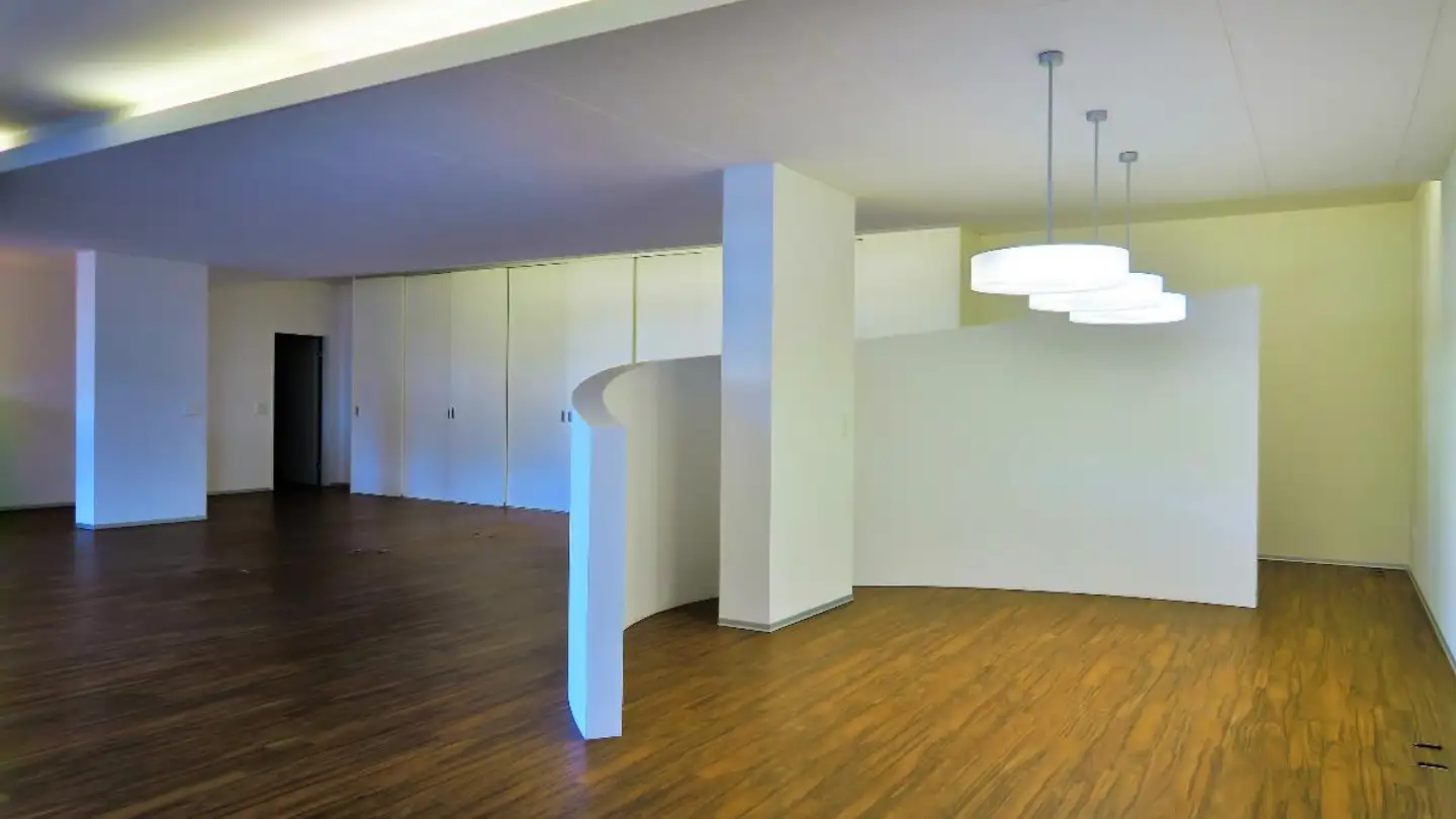 Spazio ufficio in affitto - Etzelstrasse 1, 8852 Altendorf