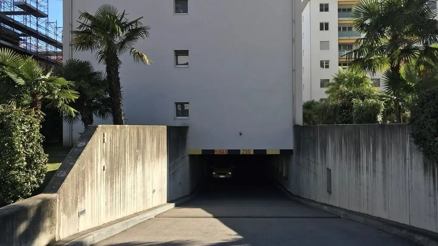 Parcheggio esterno in affitto - Via Vincenzo D'alberti 3, 6600 Muralto